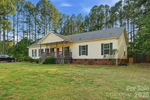 2825 Sweeping Pine Ln, Denver, NC 28037 - Photo 3