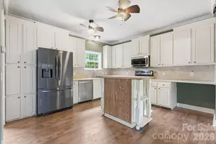 2825 Sweeping Pine Ln, Denver, NC 28037 - Photo 5