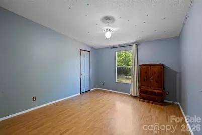 2095 Wildwood Drive, Hickory, NC 28601 - Photo 21