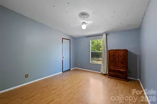 2095 Wildwood Dr, Hickory, NC 28601 - Photo 21