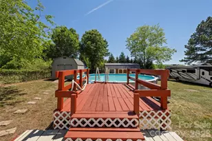 2095 Wildwood Dr, Hickory, NC 28601 - Photo 27