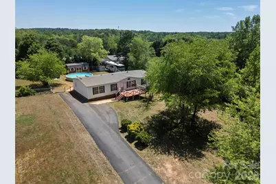2095 Wildwood Drive, Hickory, NC 28601 - Photo 31
