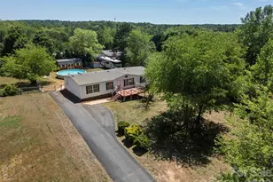 2095 Wildwood Dr, Hickory, NC 28601 - Photo 31