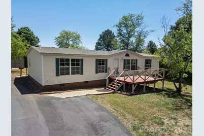 2095 Wildwood Drive, Hickory, NC 28601 - Photo 1
