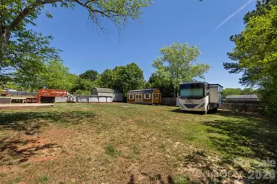 2095 Wildwood Drive, Hickory, NC 28601 - Photo 29