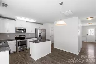 10215 Bradstreet Commons Way, Charlotte, NC 28215 - Photo 13