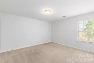 10215 Bradstreet Commons Way, Charlotte, NC 28215 - Photo 21