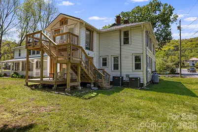79 Walnut Street, Hot Springs, NC 28743 - Photo 3