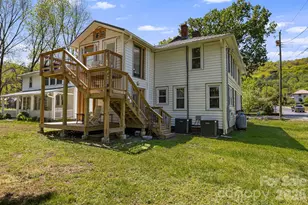 79 Walnut St, Hot Springs, NC 28743 - Photo 3