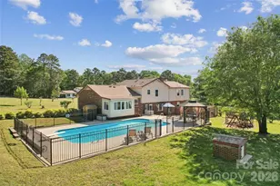 7117 Rock Island Rd, Charlotte, NC 28278 - Photo 9