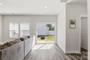 2317 Belterra Dr, Charlotte, NC 28216 - Photo 9