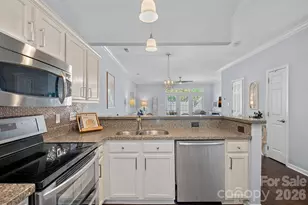 1524 Anthem Ct, Charlotte, NC 28205 - Photo 5