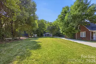 813 Walnut Ave, Charlotte, NC 28208 - Photo 5