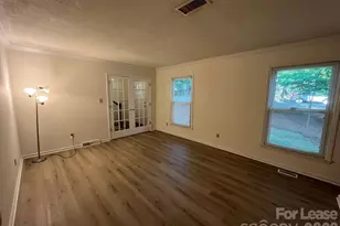 4535 Dawnwood Dr, Charlotte, NC 28212 - Photo 3