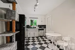 3942 Glenville Ave, Charlotte, NC 28215 - Photo 9
