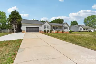 140 Clearview Rd, Statesville, NC 28625 - Photo 3