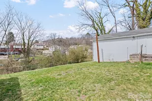 821 N Main St, Canton, NC 28716 - Photo 27