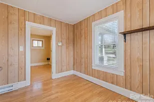 821 N Main St, Canton, NC 28716 - Photo 11