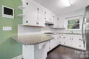 1341 26th St SW, Hickory, NC 28602 - Photo 7