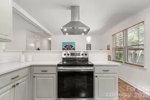 1527 Woodhill Ln, Charlotte, NC 28205 - Photo 15