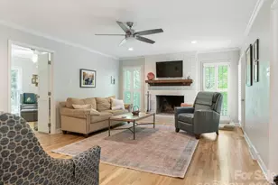 5017 Lindstrom Dr, Charlotte, NC 28226 - Photo 9