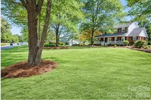 8225 Kensington Ln, Harrisburg, NC 28075 - Photo 3