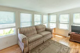 59 S Front St, Franklin, NC 28734 - Photo 7