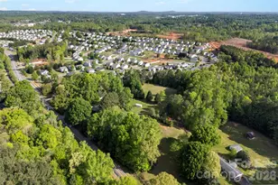 823 Carson Rd, Gastonia, NC 28052 - Photo 13