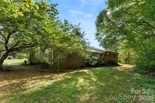 823 Carson Rd, Gastonia, NC 28052 - Photo 5