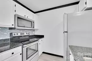 18755 Vineyard Point Ln, Cornelius, NC 28031 - Photo 29
