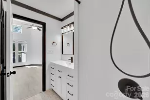 18755 Vineyard Point Ln, Cornelius, NC 28031 - Photo 19