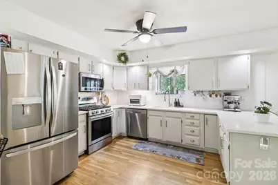 5483 Valley Run Street, Hickory, NC 28601 - Photo 9
