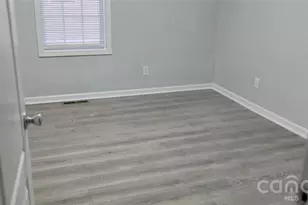 227 W B St, Newton, NC 28658 - Photo 31