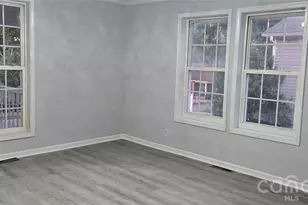 227 W B St, Newton, NC 28658 - Photo 29