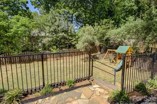 424 Walnut Point Dr, Matthews, NC 28105 - Photo 45