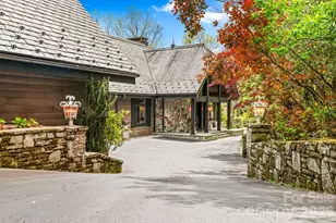 1052 Toxaway Dr, Lake Toxaway, NC 28747 - Photo 3