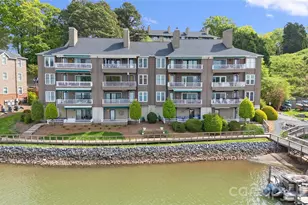 7340 Lake Front Dr, Charlotte, NC 28278 - Photo 3