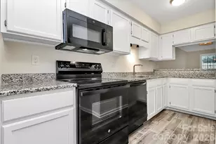 703 Heritage Pkwy, Fort Mill, SC 29715 - Photo 3