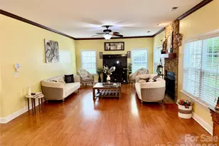 1518 Squirrel Lake Ct, Matthews, NC 28105 - Photo 25