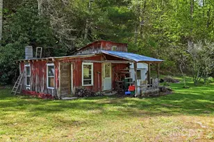 1200 Barkers Creek Rd, Whittier, NC 28789 - Photo 9