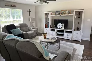 1709 Brookhill Ln, Lancaster, SC 29720 - Photo 9