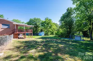 2649 Westview Acres St, Hickory, NC 28601 - Photo 9
