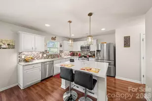 6514 Glenmoor Dr, Charlotte, NC 28214 - Photo 3