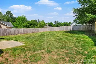 3744 Capps Hill Dr, Charlotte, NC 28216 - Photo 21
