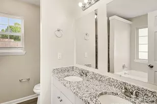 3744 Capps Hill Dr, Charlotte, NC 28216 - Photo 17