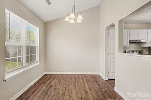 3744 Capps Hill Dr, Charlotte, NC 28216 - Photo 11