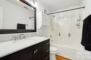 9423 Swallowtail Ln, Charlotte, NC 28269 - Photo 19