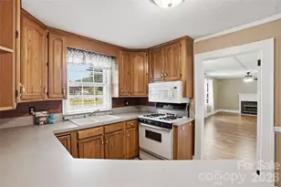 208 Jackson Terrace, Clover, SC 29710 - Photo 7