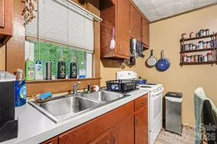 1730 2nd St Pl SW, Hickory, NC 28602 - Photo 13