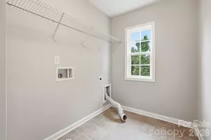 9013 Gailes Dr, Charlotte, NC 28278 - Photo 33